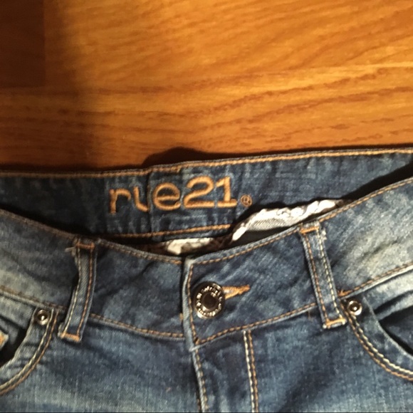 Jeans - Picture 3 of 4